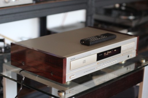 Denon DCD-660 CD-плеер, пульт дистанционного управления, дерево