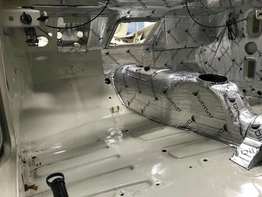 Шумоизоляция капота, бутиловый мат 1,5мм АВ1, тонкий под дверные арки