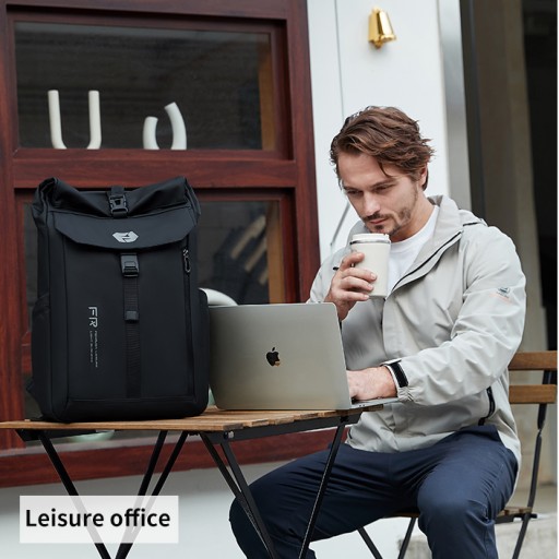 Plecak na laptopa 15,6 FRN8158 z USB wodoodporny worek kurierski 23l
