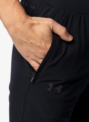 UNDER ARMOUR Spodnie sportowe UA OUTRUN THE STORM PANT -BLK