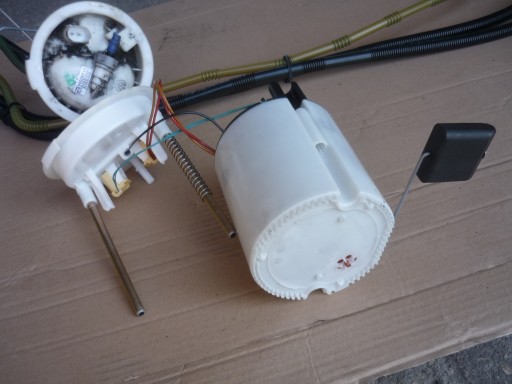 КОМПЛЕКТ ТОПЛИВНОГО НАСОСА BMW E87 E90 116i 118i 120i 6763850 6763851