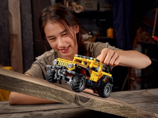 Lego Technic Jeep Wrangler 42122