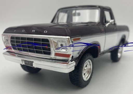 Ford Bronco (открытый верх) 1978 г. 1:24 Motormax 79372