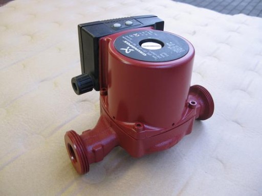 Циркуляционный насос GRUNDFOS UPE 25-40 32-40 гарантия