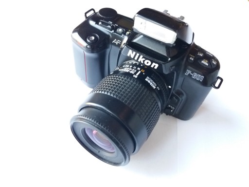 Nikon F-601 + Nikon AF Nikkor 35-80 мм 1:4-5.6D