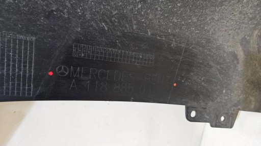 DOKŁADKA TYŁ WYDECHY KRATKI MERCEDES CLA A118 AMG A1188850302