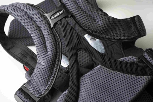 ПЕРЮЗИНКА BABYBJORN MOVE 3D MESH ТЕМНО-СИНИЙ до 12 кг