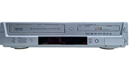 Комбинированный видео- и DVD-магнитофон Magnum VCR 3300
