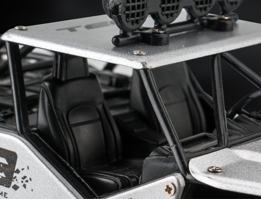 Большой внедорожник RC 4x4 с дистанционным управлением и батарейками типа АА