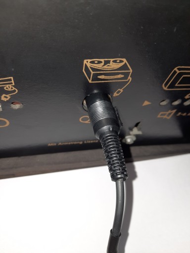 Радиоадаптер Bluetooth + кабель RCA/банан/DIN3