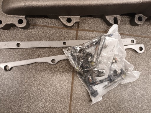 Kolektor wydechowy lewy Dodge Ram 1500 DS 5,7 oryginalny