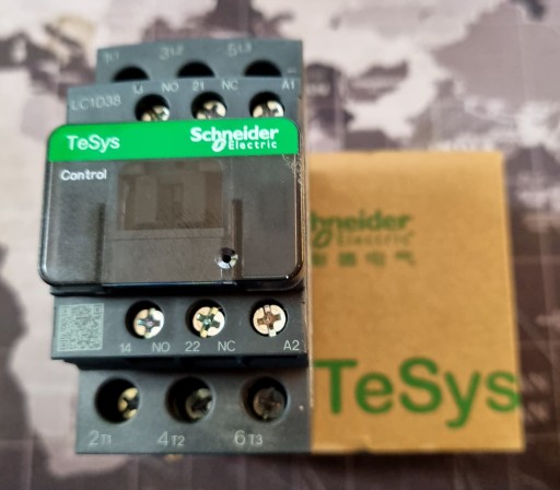 Контактор Schneider Electric LC1D32P7 230 В