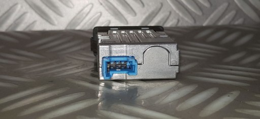 BMW F44 G01 G02 G07 G11 G30 G32 Разъем для зарядки Mini USB-C, 2 порта, 8711938