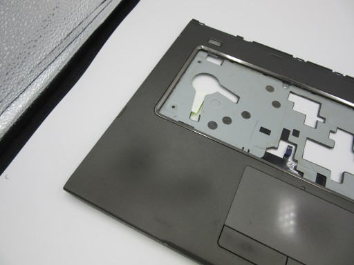 Верхняя часть упора для рук Dell Vostro 3560