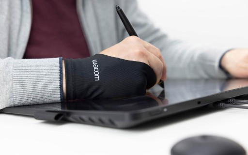 Перчатка для графических планшетов Wacom.