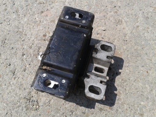Подушка двигателя VW Bora 1.9 TDI 115 км 1J0199555