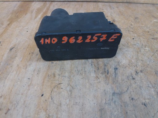 Pompka centralnego zamka Volkswagen OE 1H0962257E