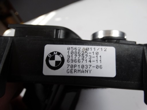 IDEALNY CZYTNIK STACYJKA BMW E70 E71 1