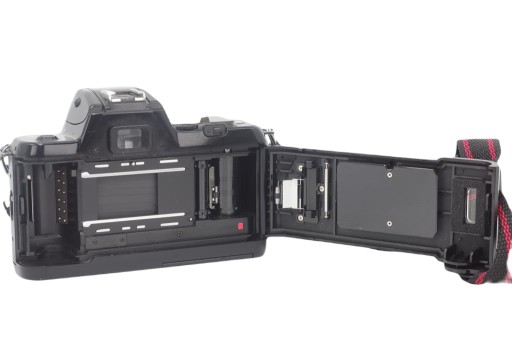 NIKON F-401 AF – всепогодный фотоаппарат