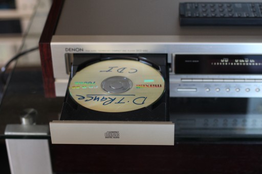 Denon DCD-660 CD-плеер, пульт дистанционного управления, дерево