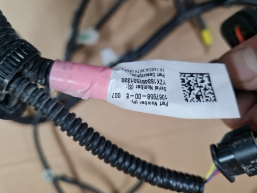 УСТАНОВКА БАМПЕРА PDC TESLA 3 1067958-00-E