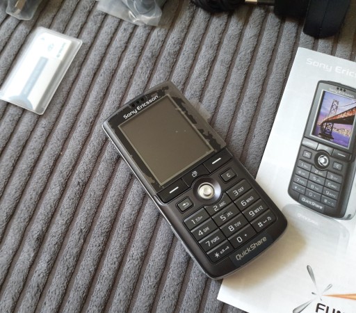 Sony Ericsson k750i 100% новый оригинальный мобильный телефон без расположения SIM-карты
