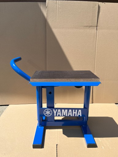 Подъемная стойка Yamaha Cross Enduro, противоскользящая.
