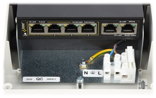 6-портовый коммутатор SG64H с питанием для 4 IP-камер в герметичном корпусе