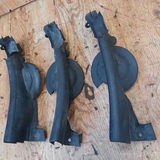 BMW F20 Прокладка капота левая 7307863