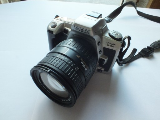 Minolta Dynax 505 si + Sigma 28-105 мм 1:3,8-5,6
