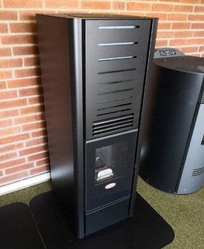 Piec, piecyk, kominek, koza na pelet pellet Karen 9kW duży zasobnik 40kg