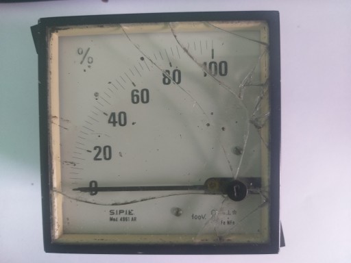 ПЛАТНЫЙ ВОЛЬТМЕТР НА 100 В ПОСТОЯННОГО ТОКА.