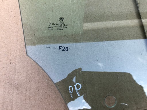 SZYBA DRZWI PRAWY PRZÓD BMW F20