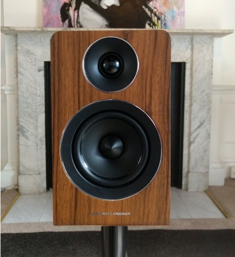 PRO-JECT JUKE BOX E + BT + ACOUSTIC ENERGY AE100