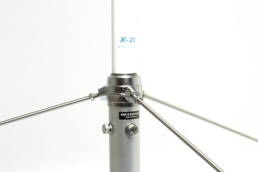 Diamond X-300 144/430 МГц 200 Вт 3,1 м 9,0 дБ X300