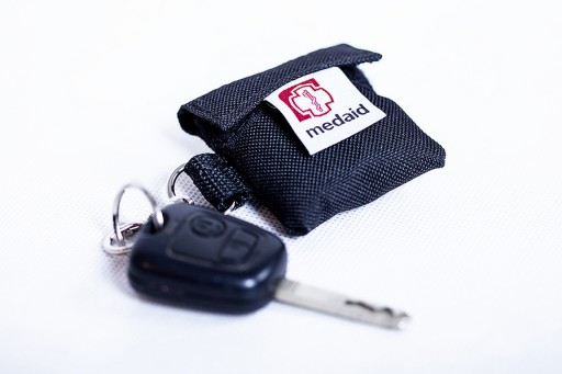 Брелок для ключей MINI Аптечка первой помощи черный