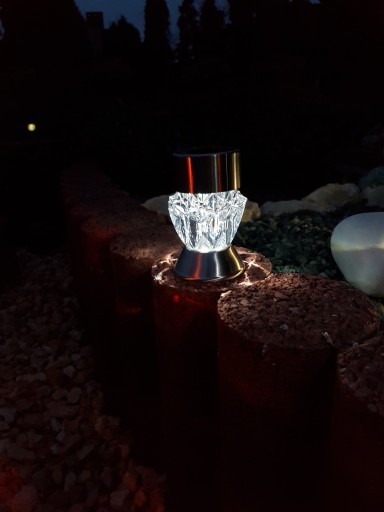 Lampka ogrodowa SOLARNA KRYSZTAŁ LED ZIMNA + RGB