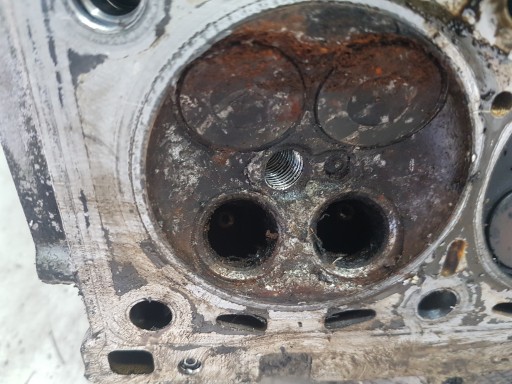 FOCUS MK3 1.0 ECOBOOST GŁOWICA WAŁKI