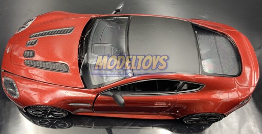 Aston Martin V12 Vantage S в масштабе 1:24, Motormax 79322
