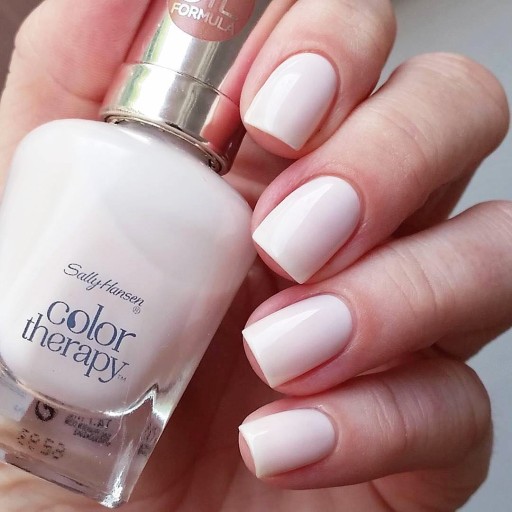 Лак Sally Hansen Color Therapy Sheer Nirvan 230