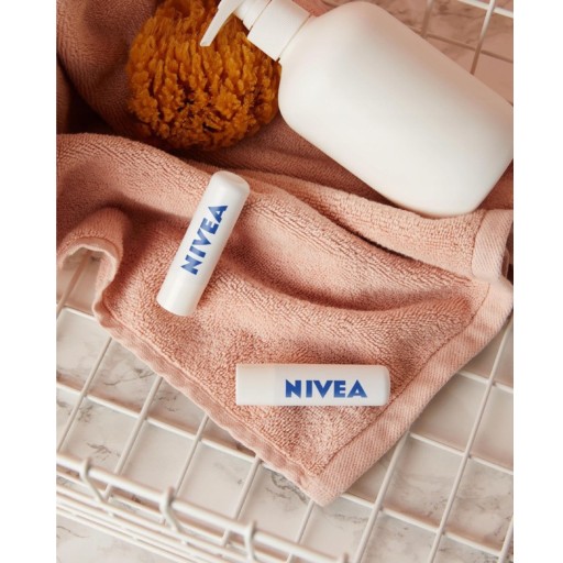 Защитная губная помада NIVEA MED REPAIR