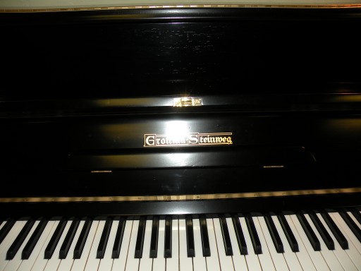 GROTRIAN - Пианино STEINWEG, модель 120 см, высота элита, идеальное состояние