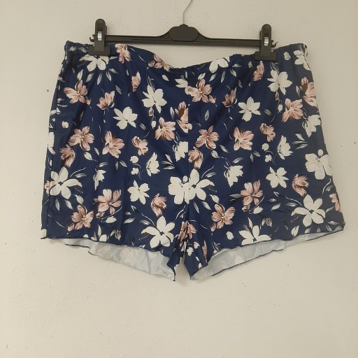 Shein Пижамный комплект из топа и шорт XL
