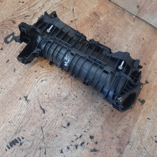 BMW E90 F30 F20 ВПУСКНОЙ ПАТРУБОК 318D N47 7807991