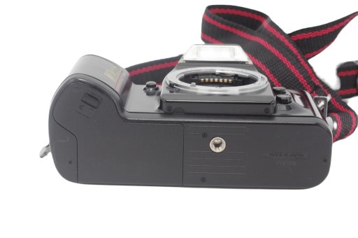 NIKON F-401 AF – всепогодный фотоаппарат