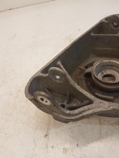 ВЕРХНЯЯ ПОДВЕСКА АМОРТИЗАТОРА AUDI A6 C6 4F0412383G