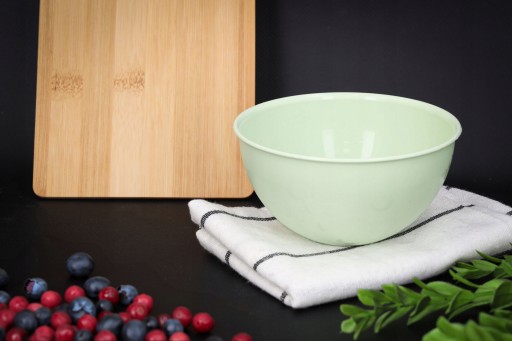 MISECZKA PLASTIKOWA zielona do sałatek owoców kuchenna 0,5l wytrzymała