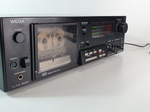 Кассетный магнитофон WEGA.