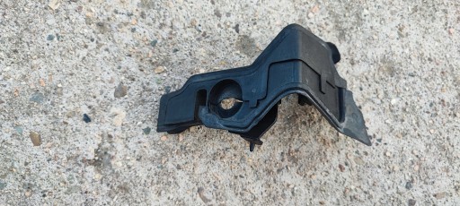Уплотнитель капота правый верхний 7142050 BMW 3 E90 E91 E92 E93