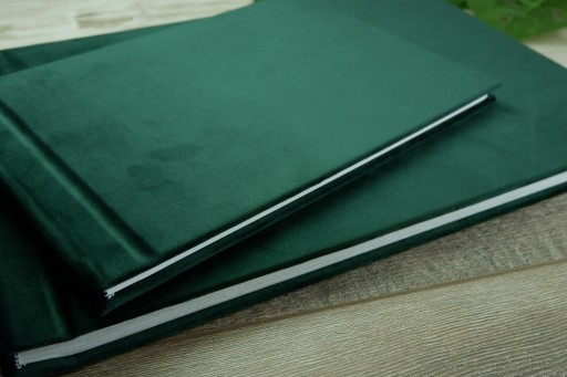 Гостевая книга велюровая, зеленая А08, 60 черных карт.